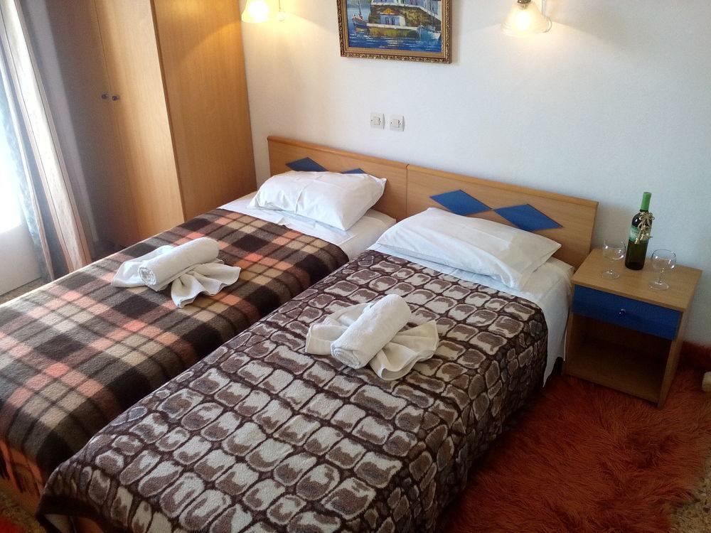 Sofia Rooms لوترا إديبسو المظهر الخارجي الصورة